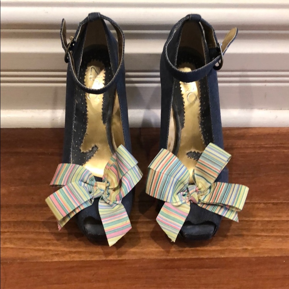 Fun, wedge heeled sandal
